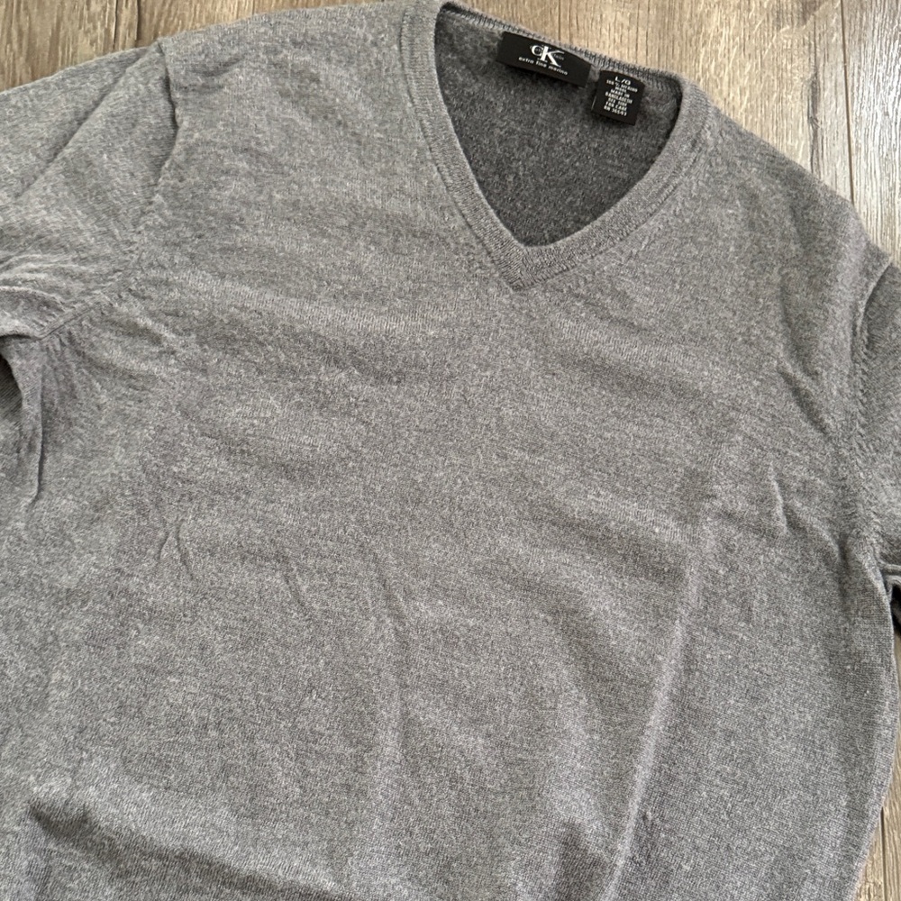 Calvin Klein Men's Extra Fine Merino V-Neck Sweater in Gray - Picture 2 of 6
